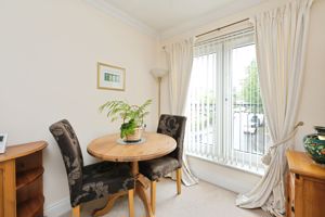 DINING AREA- click for photo gallery